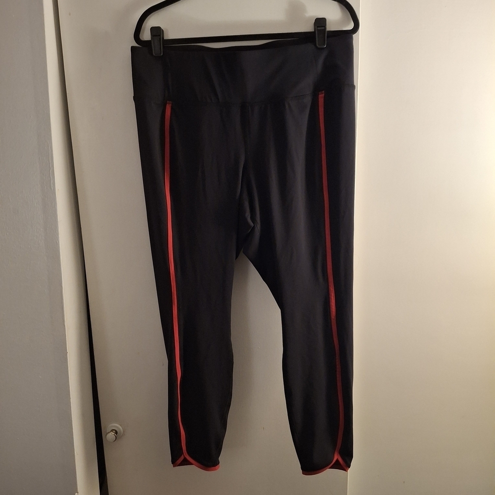 LIVI Women's Black Leggings with Red Stripes